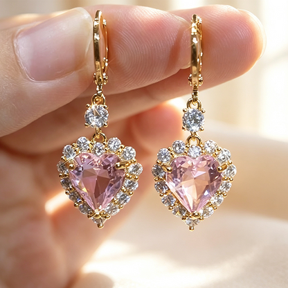 💎 Wear the ocean's heart on your ears. Pink crystal drops that catch the light – and everyone's attention. Elegant, romantic, and irresistibly pretty. 🌊✨